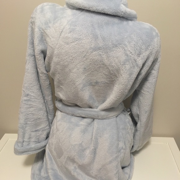 🚨LAST ONE!🚨🆕VS - GREY COZY SHORT ROBE - M/L - Picture 7 of 8
